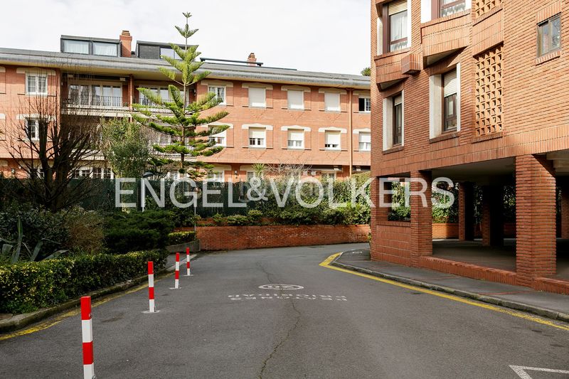 Foto b161cacb-04e5-49b0-b34a-5a74c1fc139b. Miete etagenwohnung mit heizung parking in Las Arenas Getxo
