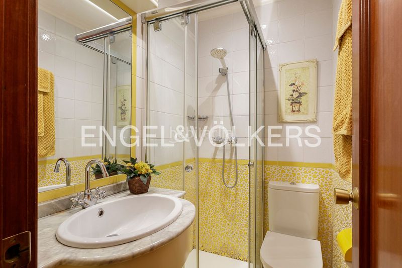 Foto f4c4abae-f8ef-4ca3-90a2-1a42586e642e. Miete etagenwohnung mit heizung parking in Las Arenas Getxo