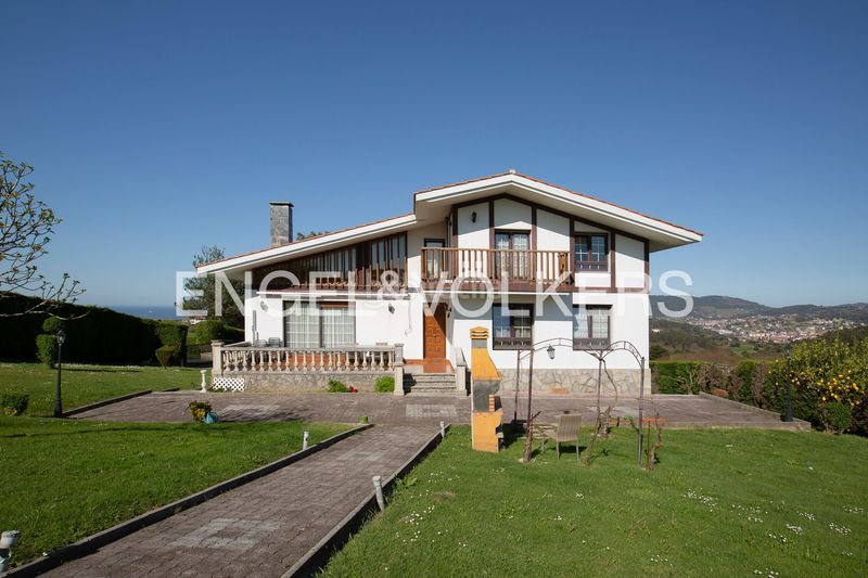 Foto db1d3c57-e394-436f-93e7-54cd30837ae4. Casa amb calefacció aparcament a Barrika