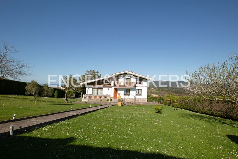 Foto ef85bed7-91a5-400a-b4b2-c4a0afbf9ca3. Casa amb calefacció aparcament a Barrika