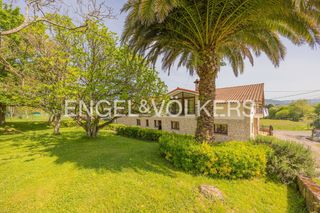Lloguer Casa adossada a Mungia. Caserío en mungia con vistas a la montaña
