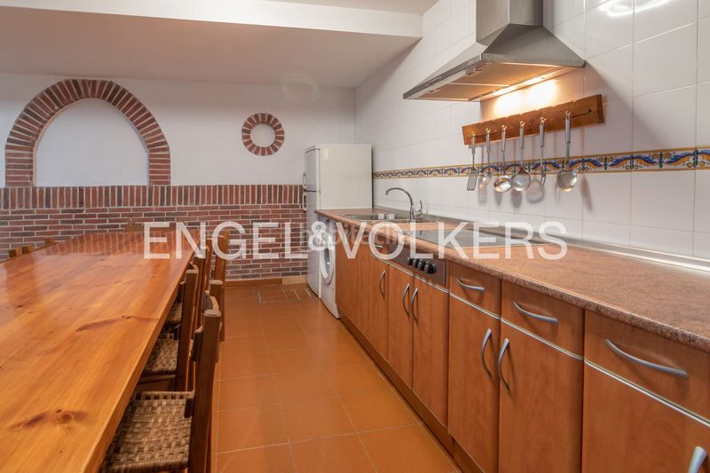 Foto c6b74eb8-dc58-4273-8fbb-e48e8aa6e850. Casa adossada amb calefacció aparcament a Gamiz - Fika