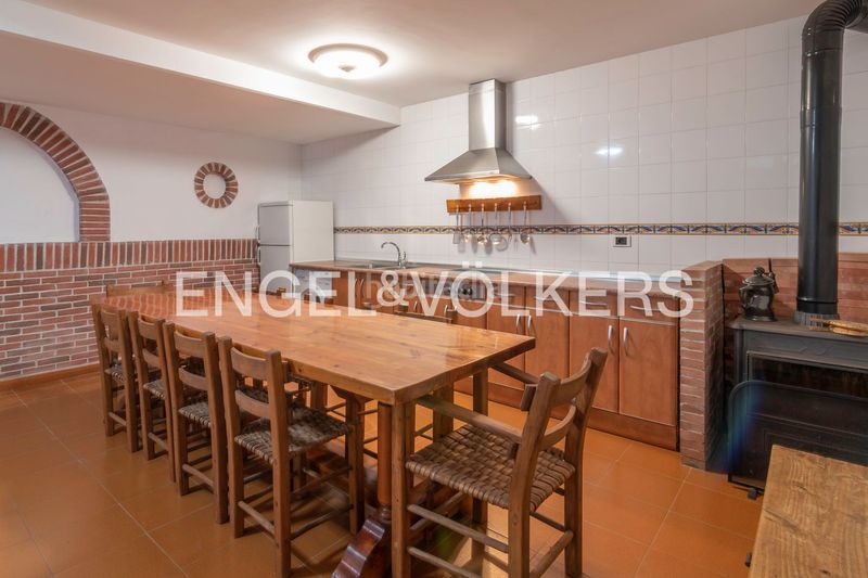 Foto fd01c70f-a44b-46cf-8f5e-dd2f233ebc84. Casa adossada amb calefacció aparcament a Gamiz - Fika