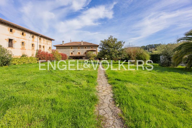 Foto 082409a3-0e44-40fd-a44b-49c1d9d04fea. Casa amb calefacció aparcament a Sopuerta