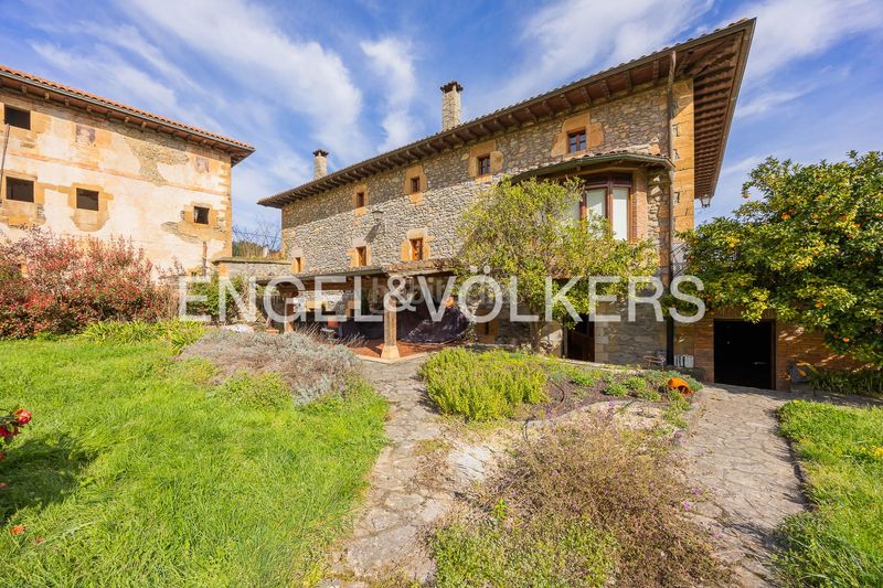 Foto 0d3c5c9a-1533-4115-9ee8-d81124b2ce84. Casa amb calefacció aparcament a Sopuerta