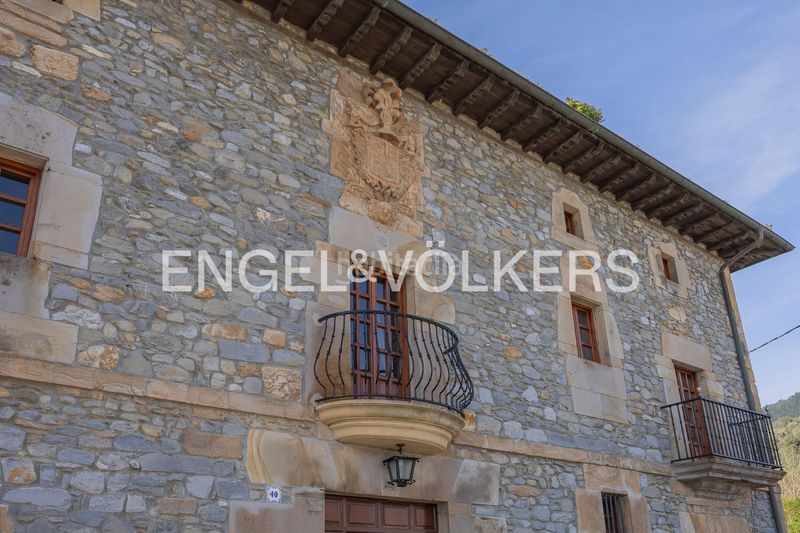 Foto 196993e9-eea8-4cac-920f-59a6e35f1a3f. Casa amb calefacció aparcament a Sopuerta