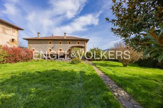 House in Sopuerta. Palacio histórico del siglo xvii en sopuerta