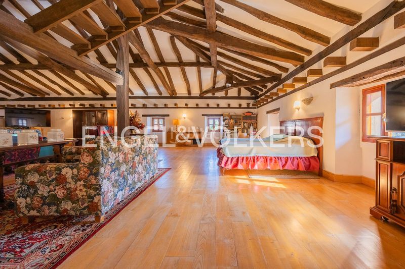 Foto 35a7fabe-cd29-4007-b72a-01cb4da85175. Casa amb calefacció aparcament a Sopuerta