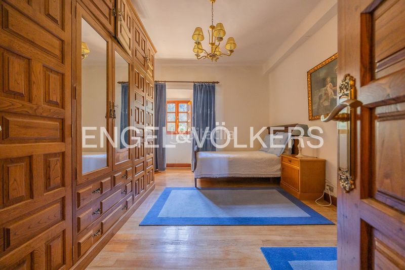 Foto a8456850-1939-49ab-bef1-ef22a7d53228. Casa amb calefacció aparcament a Sopuerta