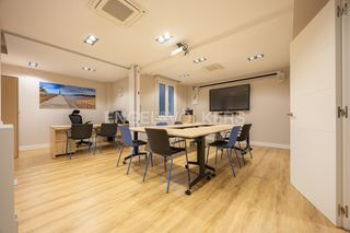 Pis a Ametzola. Vivienda a reformar en autonomia con uso actual oficina.