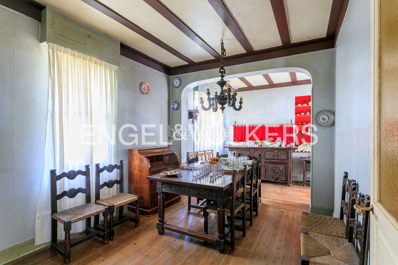 Foto fdf70f8a-1c73-4a0c-9a43-0190ba0ca46b. Casa adossada amb calefacció a Neguri Getxo