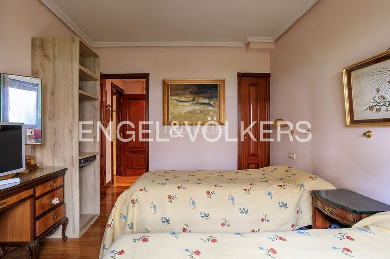 Foto 42a0c2d9-72a5-434c-b847-cd6ddcb592e4. Pis amb calefacció aparcament a Neguri Getxo