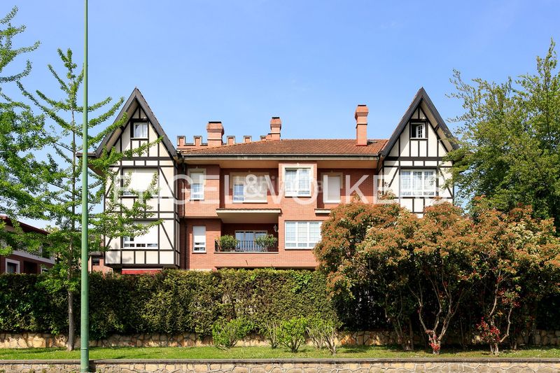 Foto 63742d03-05ef-44ad-aa46-027610731cc7. Pis amb calefacció aparcament a Neguri Getxo