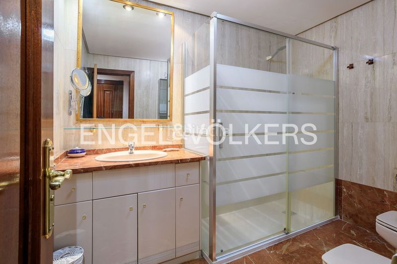 Foto a1eaed01-ddac-4a73-96f8-05683ba874cb. Pis amb calefacció aparcament a Neguri Getxo