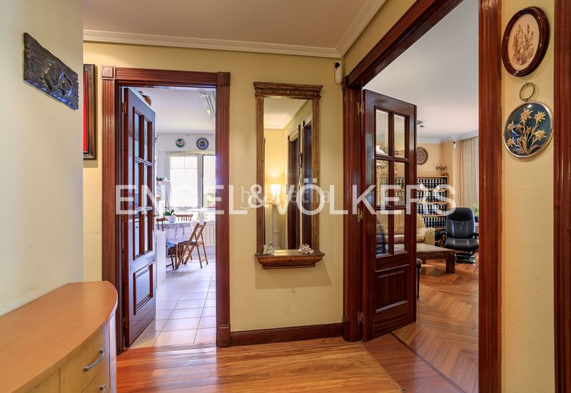 Foto effd757a-acda-4a79-96c0-ad6799663ac1. Pis amb calefacció aparcament a Neguri Getxo