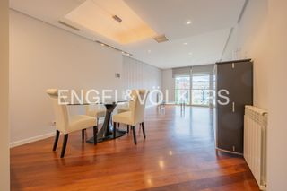 Pis a Abandoibarra - Guggenheim. Vivienda en plaza euskadi