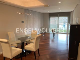 Appartamento in Abandoibarra - Guggenheim. Vivienda en plaza euskadi