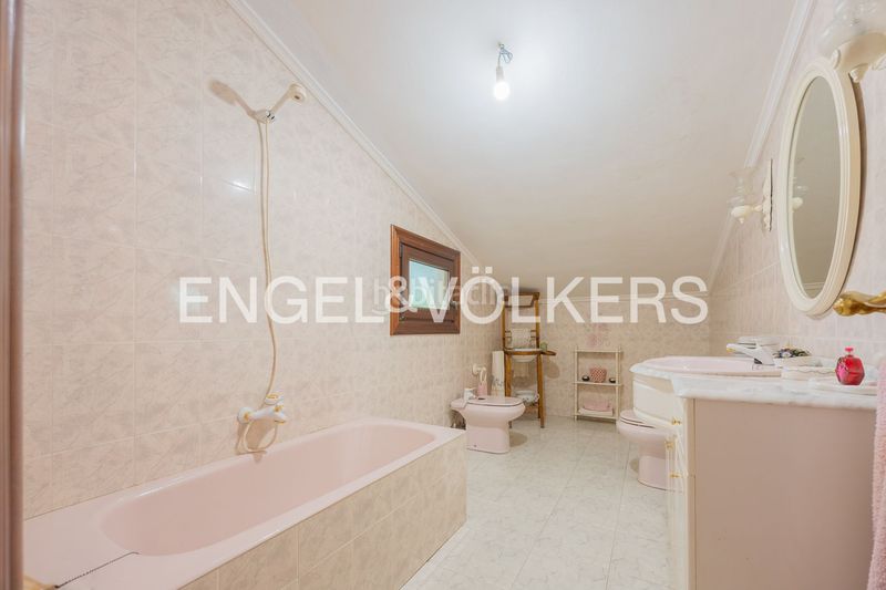 Foto 59b3bdfe-ea97-4406-9cf9-83d486b7c398. Casa adossada amb calefacció aparcament a Mungia