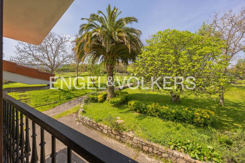 Foto b08b0c05-6284-4293-91bc-d531554acc3d. Casa adossada amb calefacció aparcament a Mungia