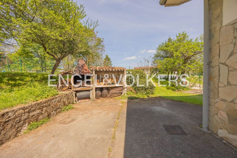 Foto f018e506-0c13-47ca-96d1-fa7cdfaa3609. Casa adossada amb calefacció aparcament a Mungia