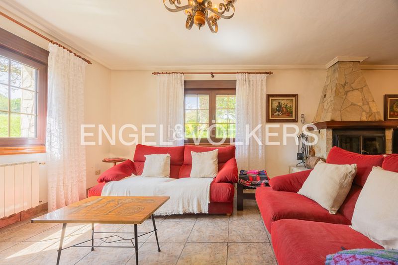Foto fb702d77-f74a-4a61-8652-5bde839bfae6. Casa adossada amb calefacció aparcament a Mungia