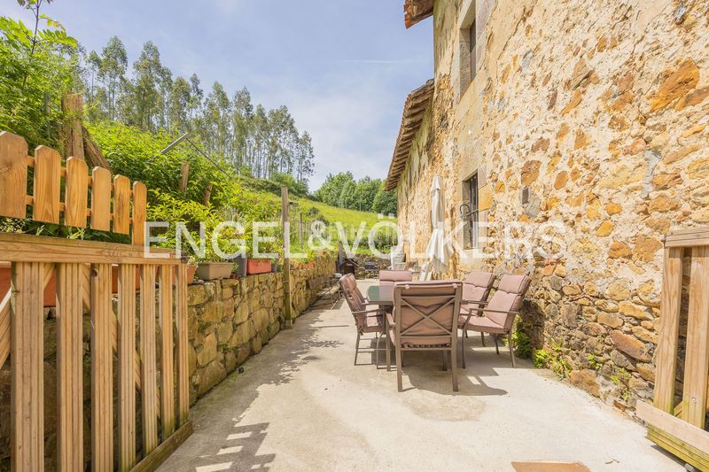 Foto 0d7958fa-ad12-4f80-bd53-819da01b1e0b. Casa adossada amb calefacció a Elorrio
