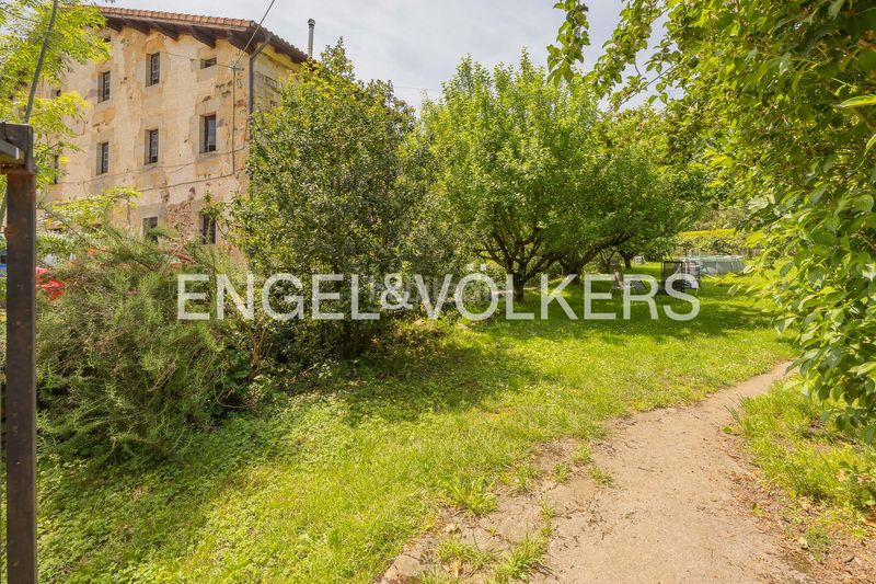 Foto 3a89df6f-7750-4d9c-84eb-49e550b34ad6. Casa adossada amb calefacció a Elorrio