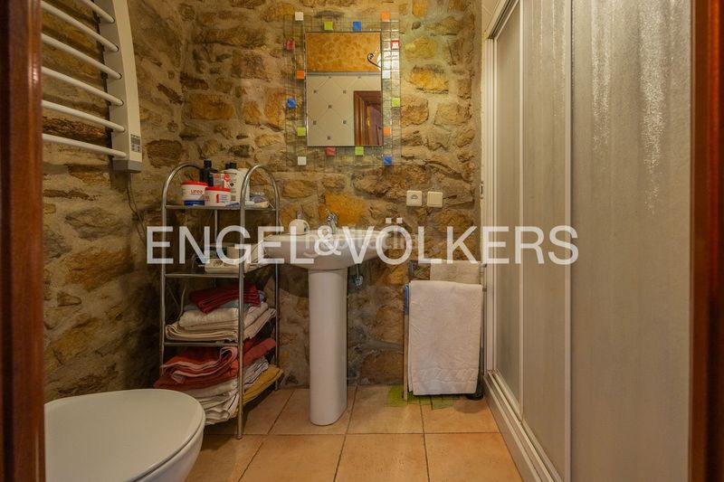 Foto 75e5d1f6-a192-4585-9c74-031b22587adf. Casa adossada amb calefacció a Elorrio