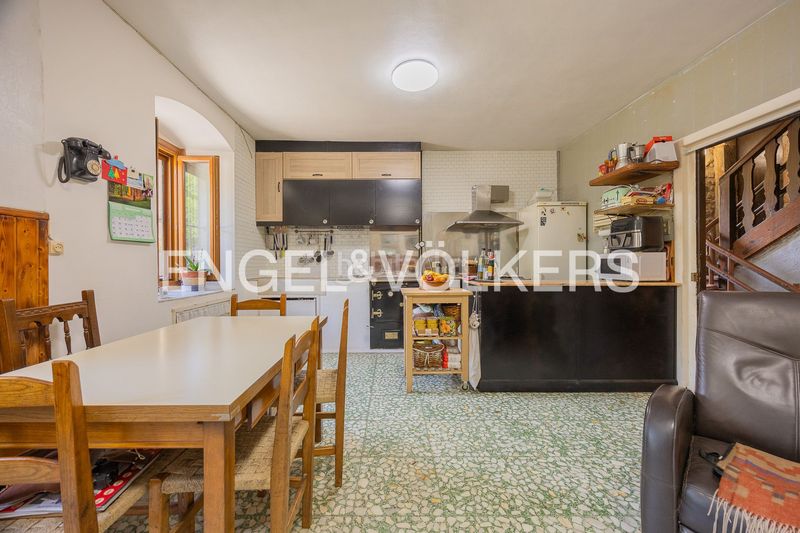 Foto c4db369b-25c4-4e53-a44f-d0296e3b49e8. Casa adossada amb calefacció a Elorrio