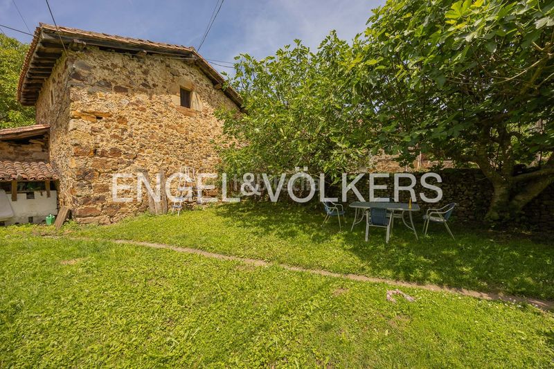 Foto c5480077-aa61-4b90-8e70-a49502815df0. Casa adossada amb calefacció a Elorrio