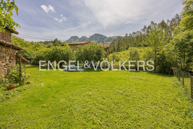 Foto c6647e7d-d5d7-4012-87f1-a34f781a966d. Casa adossada amb calefacció a Elorrio
