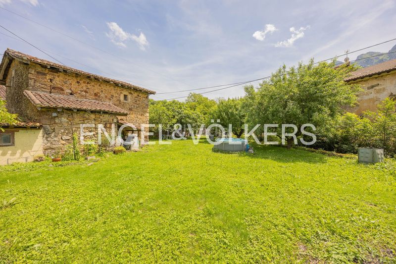 Foto e031c244-8887-481b-9386-81aab466f76e. Casa adossada amb calefacció a Elorrio