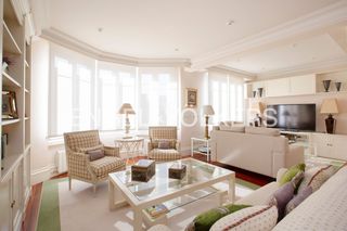 Etagenwohnung in Zona Indautxu. Exclusiva vivienda en el corazón de indautxu.