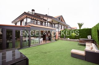 Casa a Barrika. Exclusiva propiedad con vistas al mar en barrika