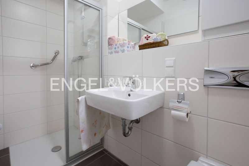 Foto b4f4435b-8989-4636-8edf-382213926b3e. Casa adossada amb calefacció aparcament a Sopela