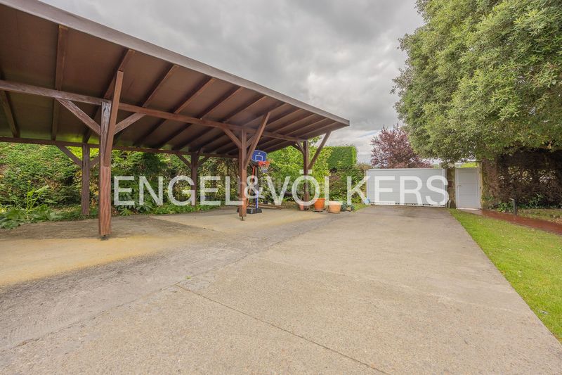 Foto 8a09a085-2db9-45fa-8cee-5dbf2635ba30. Casa amb calefacció aparcament piscina a Loiu