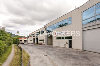 Rent House in Iurreta. Excelente nave en el  polígono industrial de iurreta