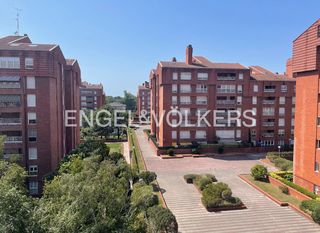 Flat in Las Arenas. Piso con vistas despejadas en el antiguo golf