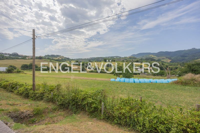 Foto 4acd132a-a34c-4fcb-92d0-75cfad71442e. Casa exclusiva finca con cuatro viviendas independientes. en Abanto y Ciérvana / Abanto Zierbena
