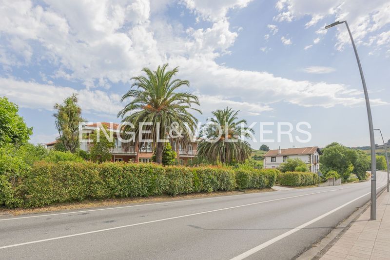 Foto 5206b6a4-4573-4fb5-b3b4-b7bf32379b68. Casa exclusiva finca con cuatro viviendas independientes. en Abanto y Ciérvana / Abanto Zierbena