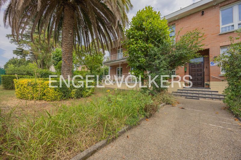 Foto 7b404832-89dd-4e02-95e3-707b4cb7d305. Casa exclusiva finca con cuatro viviendas independientes. en Abanto y Ciérvana / Abanto Zierbena