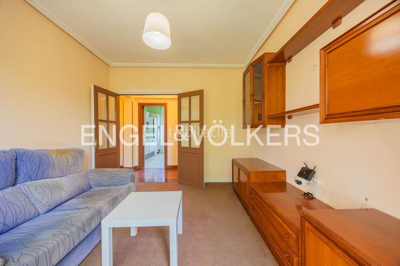 Foto a455952a-7f4d-48c6-9128-5b912122272b. Casa exclusiva finca con cuatro viviendas independientes. en Abanto y Ciérvana / Abanto Zierbena
