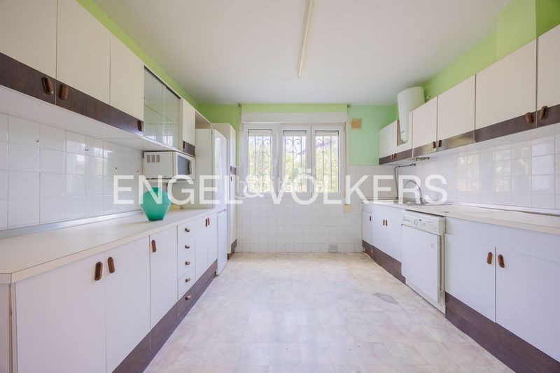 Foto b284ab17-9290-4046-b1ac-202de77d317f. Casa exclusiva finca con cuatro viviendas independientes. en Abanto y Ciérvana / Abanto Zierbena