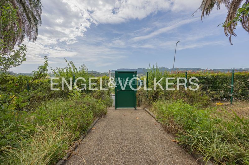 Foto beda902a-2765-4de9-837a-e3940f149e4f. Casa exclusiva finca con cuatro viviendas independientes. en Abanto y Ciérvana / Abanto Zierbena