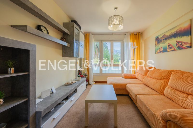 Foto c93acbe9-73b0-4733-a470-88d37ab1da23. Casa exclusiva finca con cuatro viviendas independientes. en Abanto y Ciérvana / Abanto Zierbena