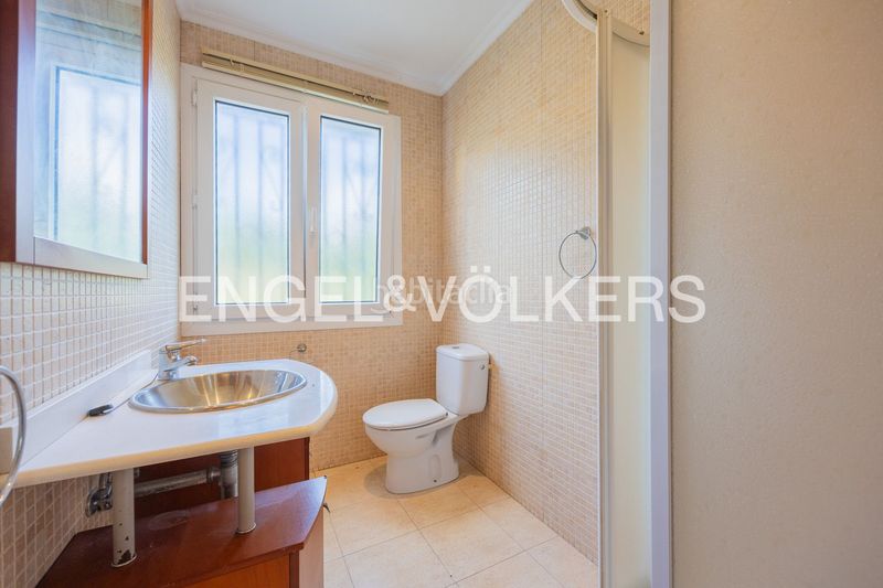 Foto d1d2ad1e-9ec7-46b8-9593-f08cc9901882. Casa exclusiva finca con cuatro viviendas independientes. en Abanto y Ciérvana / Abanto Zierbena