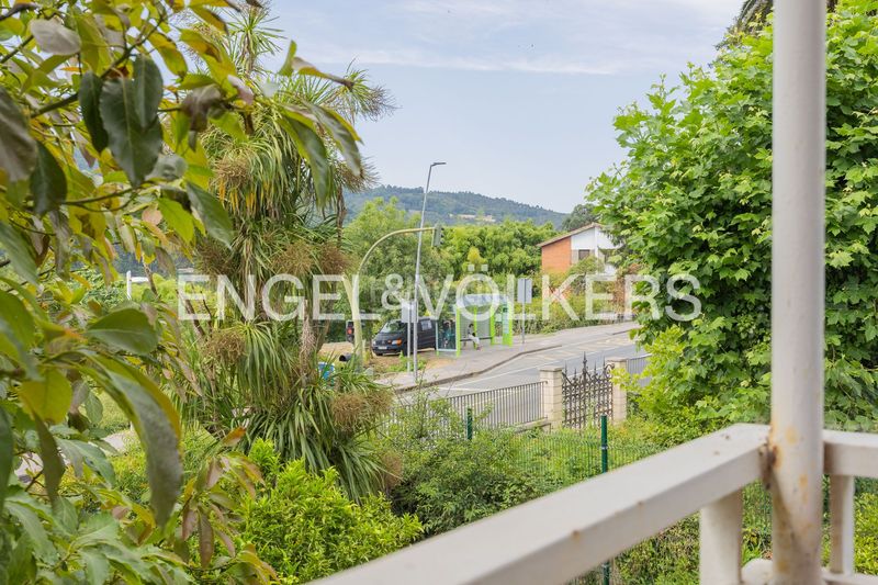 Foto d51329df-d069-4d9e-aac7-068f3998fc0b. Casa exclusiva finca con cuatro viviendas independientes. en Abanto y Ciérvana / Abanto Zierbena