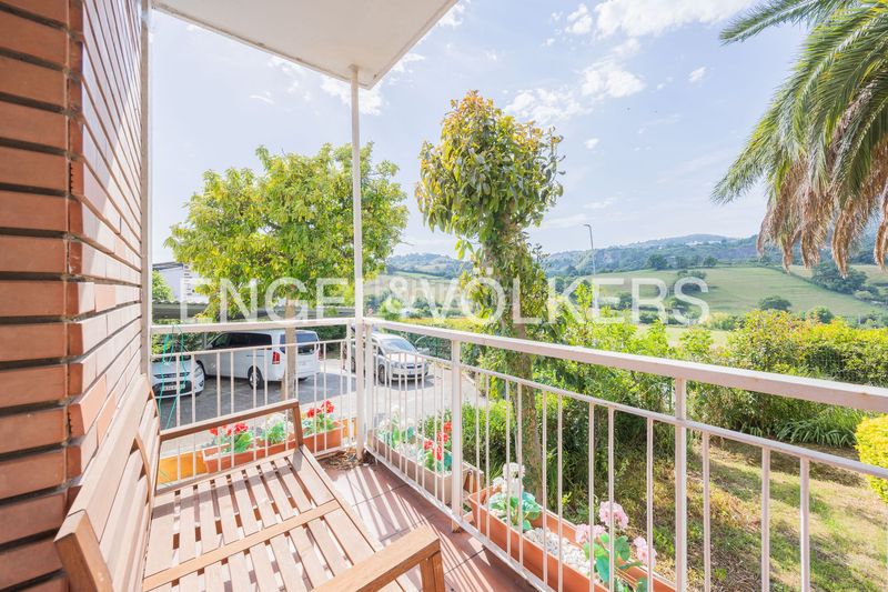 Foto db0f5bfd-2cca-489a-a250-824478bcda70. Casa exclusiva finca con cuatro viviendas independientes. en Abanto y Ciérvana / Abanto Zierbena