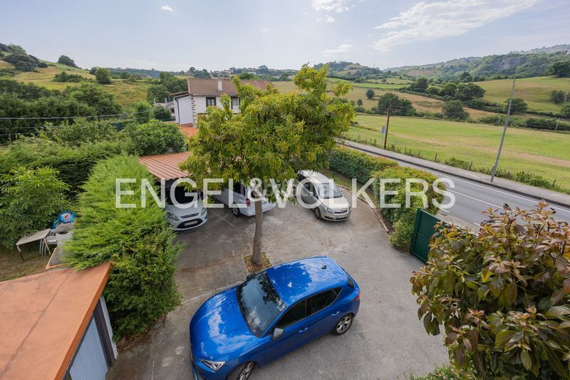 Foto f13176f1-b1e1-494f-88df-bdd041ecbda7. Casa exclusiva finca con cuatro viviendas independientes. en Abanto y Ciérvana / Abanto Zierbena