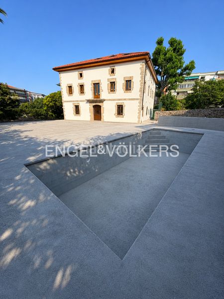 Foto af81d256-3c76-474e-a318-f529ab485d88. Àtic amb calefacció aparcament piscina a Gorliz